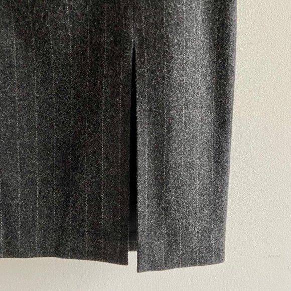 🦓HP!🦓 Banana Republic Pin-Striped Pencil Skirt - Picture 3 of 4